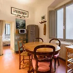 Casa Torre Via De' Nerì By Mmega * Firenze